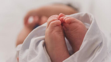 Ηλεία: Πώς αποκαλύφθηκε η κακοποίηση του βρέφους 10 μηνών στον Πύργο, η μητέρα συνελήφθη και αφέθηκε ελεύθερη