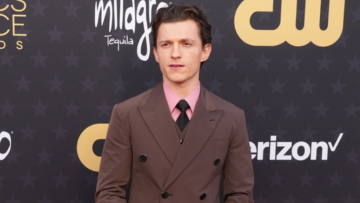 Ο Τομ Χόλαντ μεταφέρθηκε εσπευσμένα στο νοσοκομείο μετά από σοβαρό τραυματισμό στα γυρίσματα της ταινίας «Spider-Man»