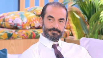 Αλέκος Συσσοβίτης: Δεν ήταν δυνατόν να κάνω μια πορεία στην Αμερική, είχα παθολογική εξάρτηση από τη μητέρα μου