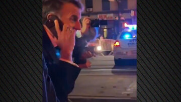 Απίστευτο σκηνικό στη Νέα Υόρκη: Σταμάτησαν τον Μακρόν στον δρόμο για να περάσει η αυτοκινητοπομπή του Τραμπ - Δείτε βίντεο