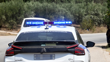 Πάτρα: Τρεις συλλήψεις μετά από ραντεβού για να λύσουν τις διαφορές, ο ένας απείλησε με όπλο, ο άλλος τον εμβόλισε με αυτοκίνητο