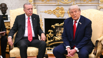 Με ύμνους υποδέχθηκε ο Τραμπ τον Ερντογάν - Είναι φίλος μου, θα αγοράσει F-16 και F-35, η Τουρκία «κατέκτησε» τη Συρία