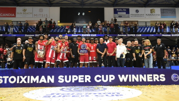 Στον Ολυμπιακό ο πρώτος τίτλος της σεζόν στο μπάσκετ, 92-83 τον Προμηθέα στον τελικό του Super Cup  - Δείτε βίντεο την απονομή 