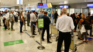 Ουρές και σήμερα στο «Ελ. Βενιζέλος» - Καθυστερήσεις 30-40 λεπτών σε πάνω από 266 πτήσεις 
