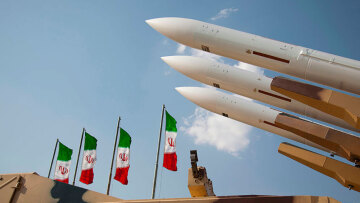 Ευρώπη εναντίον Ιράν με επαναφορά σκληρών κυρώσεων για το πυρηνικό πρόγραμμα