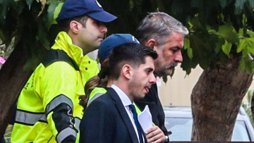 Αναβλήθηκε για τις 8 Οκτωβρίου η δίκη του Βασίλη Μπισμπίκη - Αφέθηκε ελεύθερος 