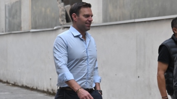 Κασσελάκης κατά Αυγενάκη: Κατέθεσε αναφορά για το πόθεν έσχες του πρώην υπουργού στην Ευρωπαϊκή Εισαγγελία, δείτε βίντεο