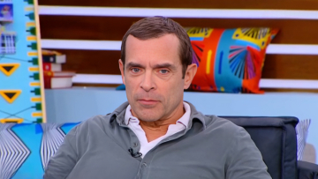 Κωνσταντίνος Μαρκουλάκης για την κατάθλιψη:  Αν έχεις δικούς σου ανθρώπους και απευθυνθείς σε αυτούς που πρέπει, επανέρχεσαι