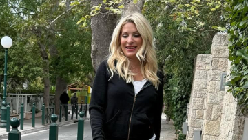 Η Ελένη Μενεγάκη ευχήθηκε καλό μήνα στους διαδικτυακούς της φίλους