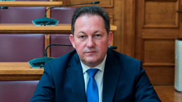 Πέτσας: Τα κόμματα που αγκάλιασαν την Καρυστιανού για να πλήξουν τον Μητσοτάκη, πέφτουν στον λάκκο που έσκαψαν