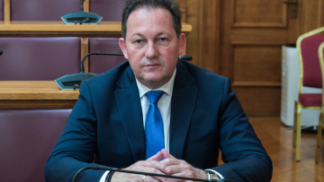 Πέτσας: Δεν θα ψηφίσω όλες τις άρσεις ασυλίας για τους βουλευτές της ΝΔ