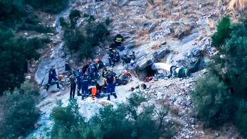 Επί 12 ώρες προσπαθούσαν να απεγκλωβίσουν τον 53χρονο στη Λάρισα - Πώς έγινε η τραγωδία, τι έψαχνε στη σπηλιά
