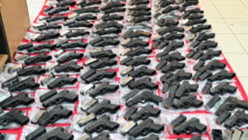 Πώς έφτασε η ΕΛΑΣ στη σύλληψη των 13 Τούρκων με τα 147 πιστόλια στον Έβρο που θα κατέληγαν στους Daltons