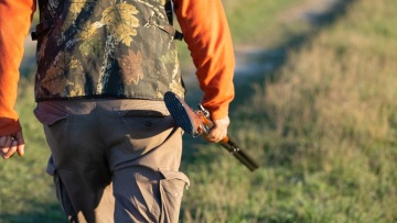 Βόρεια Μακεδονία: Έλληνας 80χρονος κυνηγός κατηγορείται για φόνο 56χρονου θηροφύλακα, κρατούνται άλλοι δύο κυνηγοί
