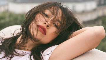 Το makeup trick των Γαλλίδων για να φαίνεται φυσική κάθε απόχρωση κραγιόν στα χείλη
