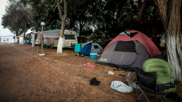 Ασύλληπτος ο δράστης του διπλού φονικού στη Φοινικούντα - «Χτενίζουν» κάμερες ασφαλείας, άγνωστα ακόμη τα κίνητρα
