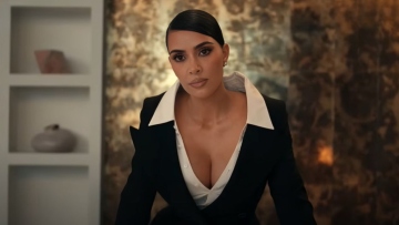 All's Fair: Κυκλοφόρησε το τρέιλερ της σειράς με τις Ναόμι Γουότς, Γκλεν Κλόουζ και Κιμ Καρντάσιαν