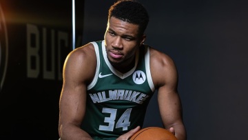 Αντετοκούνμπο: Είμαι αφοσιωμένος στους Μπακς αλλά αν σε 6-7 μήνες αλλάξω γνώμη, νομίζω ότι είναι ανθρώπινο