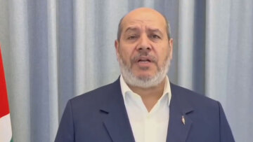 Δείτε βίντεο: Η στιγμή που ο επικεφαλής διαπραγματευτής της Χαμάς ανακοινώνει το τέλος του πολέμου