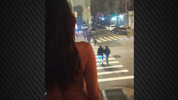 Δήμητρα Ματσούκα για τη γυμνή φωτογραφία στη Νέα Υόρκη: «Ποιος περίμενε μία πλάτη να αναστατώσει τόσο πολύ;»