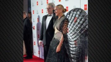 Σάρα Τζέσικα Πάρκερ: Με μεγάλα μαύρα φτερά στο New York City Ballet Gala - Η εμφάνιση που έκλεψε την παράσταση