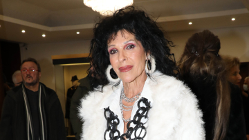 Σοφία Βόσσου: Γεννήθηκα με συγγενές εξάρθρημα, τα πόδια μου ήταν βγαλμένα από τη λεκάνη, έμεινα πέντε χρόνια στον γύψο