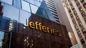 Jefferies για ελληνικές τράπεζες: Ανθεκτικότητα, δάνεια και ασφάλειες κρατούν ζωντανό το επενδυτικό story