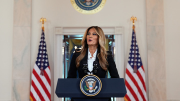 Ακόμη επτά παιδιά από την Ουκρανία επέστρεψαν στις οικογένειες τους, λέει η Μελάνια Τραμπ
