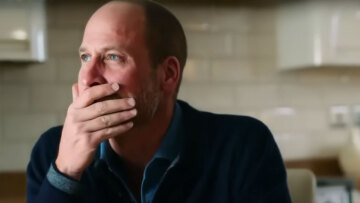 «Λύγισε» ο πρίγκιπας Ουίλιαμ: Η συζήτηση με σύζυγο αυτόχειρα που τον έκανε να δακρύσει, δείτε βίντεο