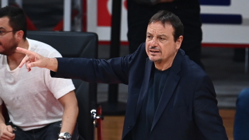 Αταμάν: «Συγχαρητήρια στον Ολυμπιακό, ο Σορτς έδειξε τι μπορεί να κάνει στο γήπεδο» - Βίντεο