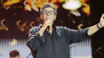 Γιάννης Μπέζος για Πέτρο Φιλιππίδη: Θα προτιμούσα η περιπέτειά του να ήταν ένα κακό όνειρο