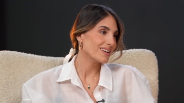 Παυλίνα Βουλγαράκη για τη μητρότητα: Νιώθω σαν να ζω μια άλλη ζωή, σαν να ξαναγεννήθηκα