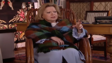 Άννα Κυριακού: Η ζωή της θρυλικής θείας «Μπεμπέκας» - Ο γάμος της, ο γιος της και η μεγάλη πορεία στο θέατρο και την τηλεόραση