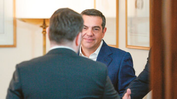 ΠΑΣΟΚ: «Ο θάνατός σου, η ζωή μου» - Μάχη επιβίωσης με το κόμμα-φάντασμα του Τσίπρα