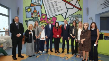 Επίσκεψη Γεραπετρίτη με την Παλαιστίνια υπουργό Εξωτερικών στην Ογκολογική Μονάδα Παίδων «Μαριάννα Β. Βαρδινογιάννη-ΕΛΠΙΔΑ»
