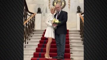 Ο Σωτήρης Χατζάκης παντρεύτηκε με πολιτικό γάμο