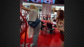 Ιωάννα Τούνη: Σερβιτόρα ντυμένη νοσοκόμα στο Λας Βέγκας την «τιμωρεί» επειδή δεν έφαγε όλο της το φαγητό