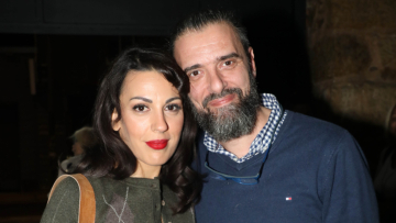 Ο Σωτήρης Τσαφούλιας βρέθηκε στην πρεμιέρα της συντρόφου του, Άννας Μενενάκου - Δείτε φωτογραφίες
