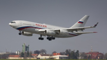 Μπορεί ο Πούτιν να ταξιδέψει στην Ουγγαρία; Περίπλοκη η διαδρομή Μόσχα - Βουδαπέστη για το «Ιπτάμενο Κρεμλίνο»