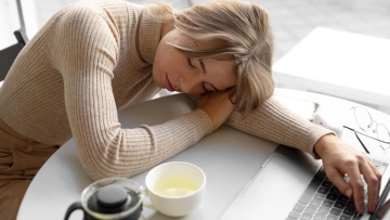 Το σημάδι σας ότι δεν είστε τεμπέλες – είστε απλώς εξαντλημένες και χρειάζεστε ξεκούραση
