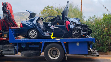 Τραγικό τροχαίο με 2 νεκρούς και 4 τραυματίες στις Αφίδνες, μάζες από λαμαρίνες τα οχήματα - «Το ένα αυτοκίνητο ήταν μέσα στο άλλο»