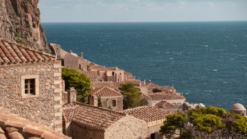 10 προορισμοί στην ηπειρωτική Ελλάδα που πρέπει να επισκεφθείτε αυτή την εποχή