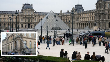 Έλληνες περιγράφουν την αναστάτωση μετά την κινηματογραφική κλοπή στο Λούβρο