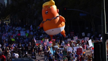 No Kings: Οι ΗΠΑ συγκλονίζονται από τις διαδηλώσεις κατά της αυταρχικής διακυβέρνησης Τραμπ - Δείτε βίντεο και φωτογραφίες