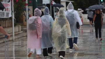 Καιρός: Στα νότια της χώρας τα μεγαλύτερα ύψη βροχής - Πού θα σημειωθούν φαινόμενα την Τρίτη