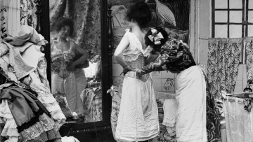 Μέρι Τζέικομπ: Η εφευρέτρια του σουτιέν – Το έφτιαξε από δύο μεταξωτά μαντίλια
