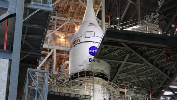 ΗΠΑ: Ο Τραμπ θέλει να «κατακτήσει» τη Σελήνη πριν την Κίνα και η NASA αναζητά νέους συμπαίκτες