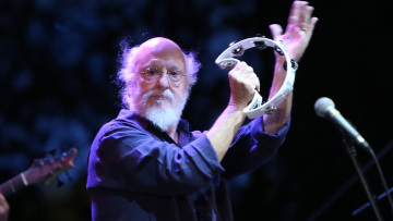 Ο πολιτικός κόσμος αποχαιρετά τον Διονύση Σαββόπουλο