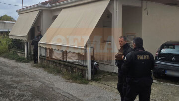 Έβλεπαν μαζί τηλεόραση, πήρε την πετσέτα από το μπάνιο και έπνιξε τη μητέρα του ο 18χρονος στα Τρίκαλα