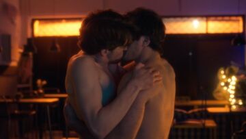 Σέρρες: Τα θετικά σχόλια στο Twitter για την ερωτική σκηνή του Άγγελου και του Οδυσσέα - «Love is love»